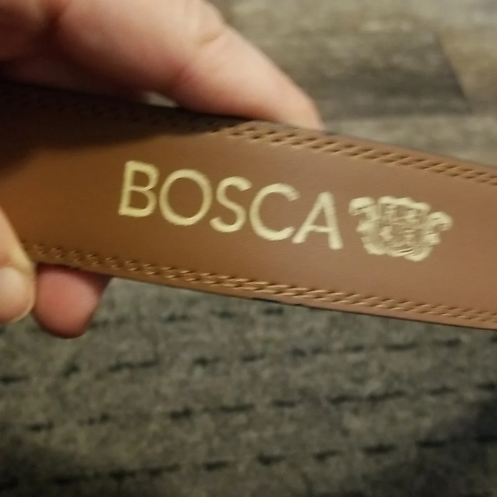 Bosca black leather belt size 32, unisex